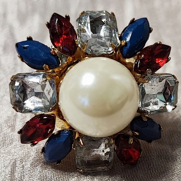 SCAASI CN Clear Rhinestone Red Blue Gold Tone Large Faux Pearl Cocktail Ring 9 - Picture 1 of 9